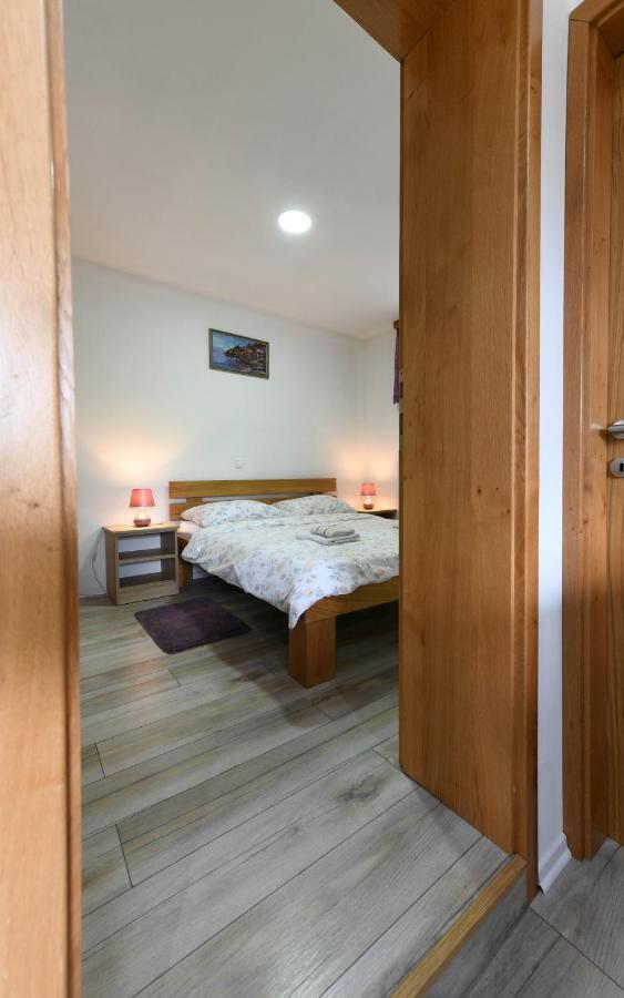 Apartman Jakov Rakovica Eksteriør bilde