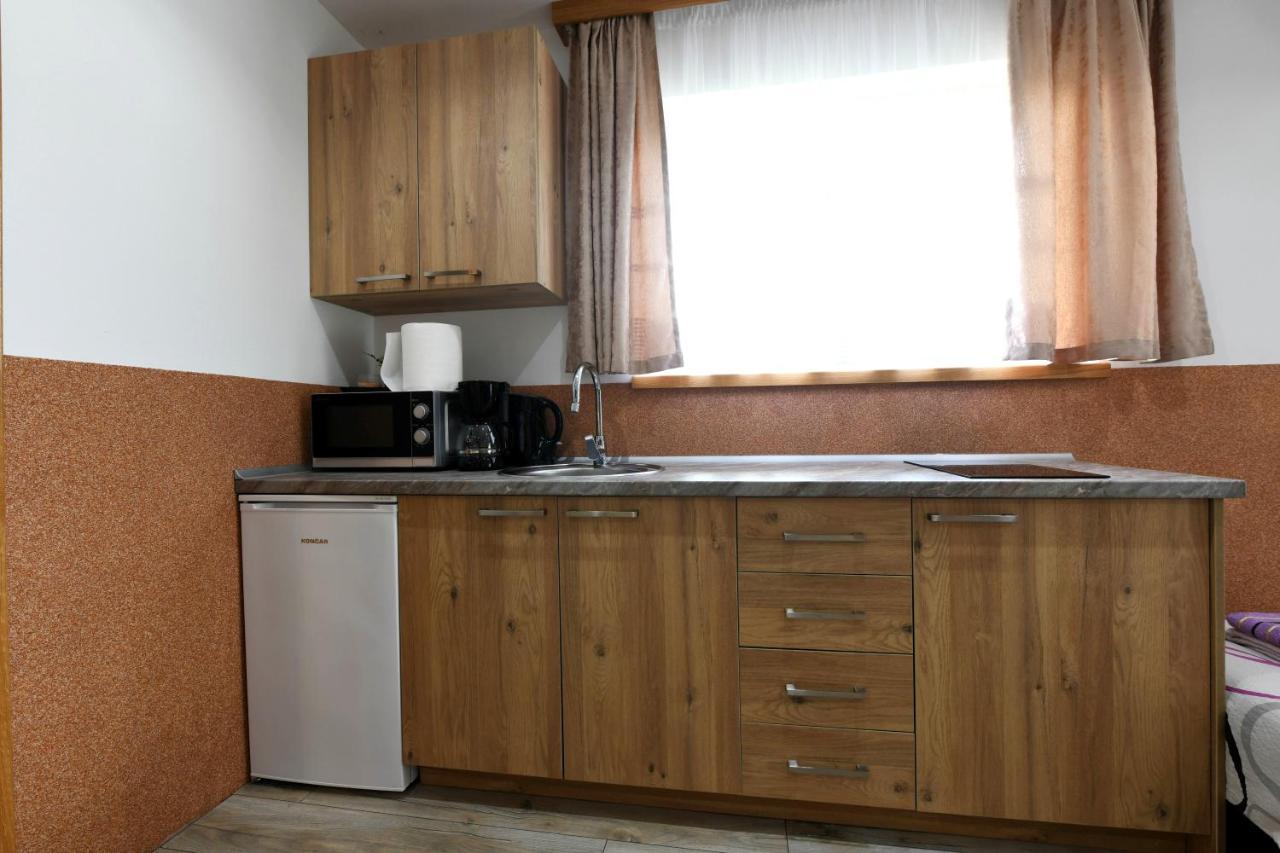 Apartman Jakov Rakovica Eksteriør bilde