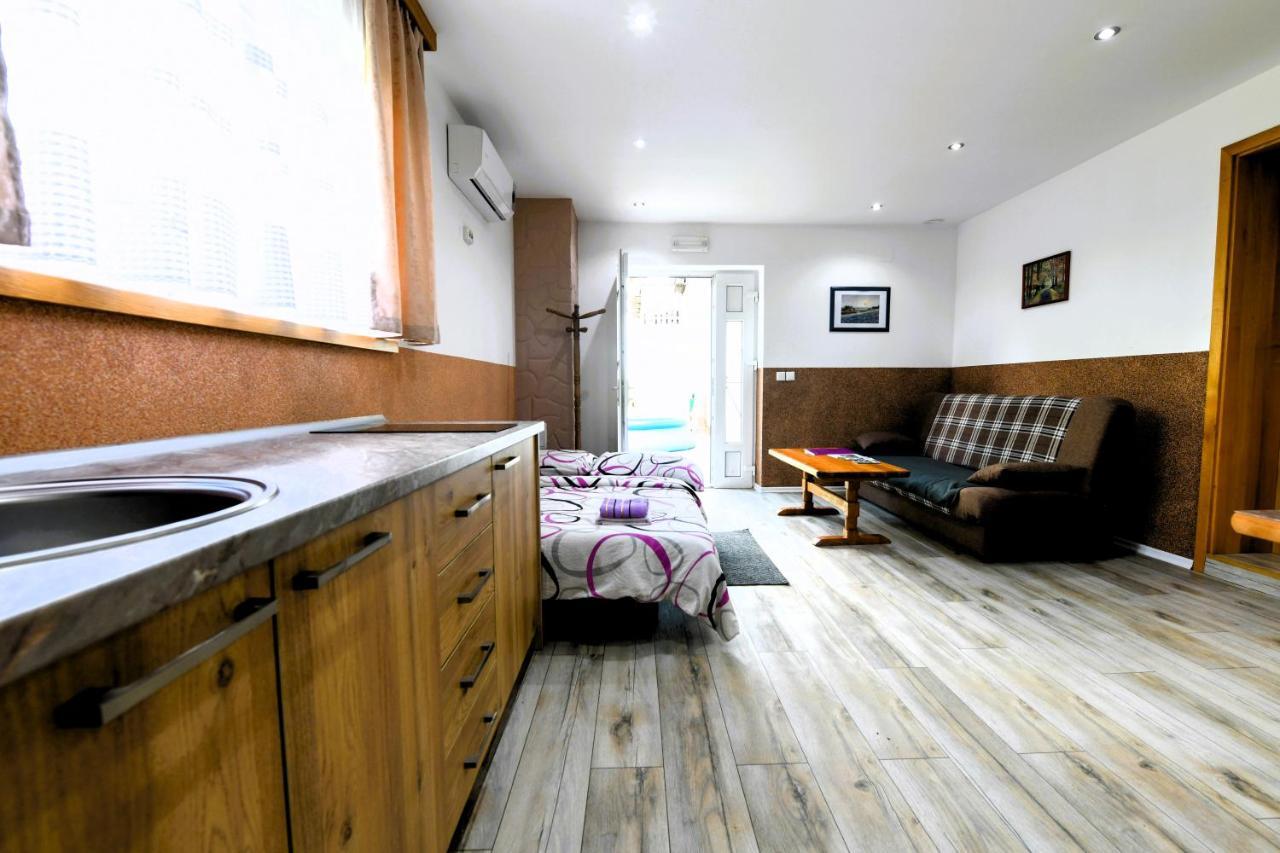 Apartman Jakov Rakovica Eksteriør bilde